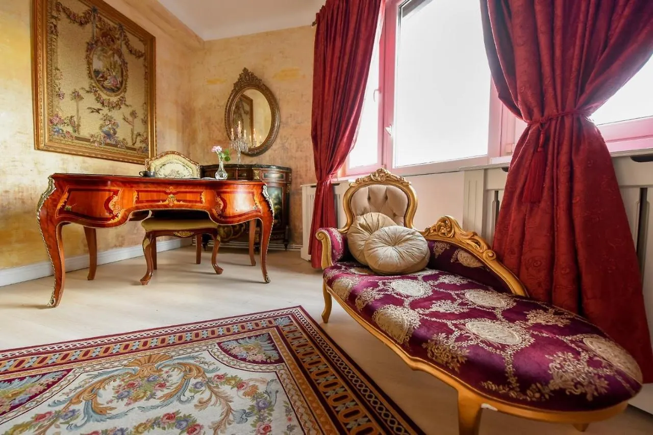 Rooftop Best View In Bucharest - Baroque Apt. Appartamento